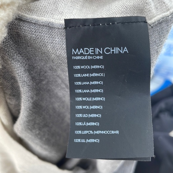 CLUB Monaco merino wool sweater fine knit Color block two tone sz M - Picture 4 of 11